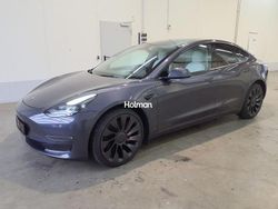 Grau Gebraucht 2022 Tesla Model 3 Performance Limousine | 33.914 € (Fairer Preis)