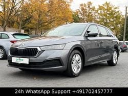 Grau Gebraucht 2023 Skoda Octavia Kombi | 17.800 € (Superpreis)