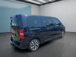 Schwarz Gebraucht 2023 Citroën Spacetourer Van | 42.949 € (Teuer)