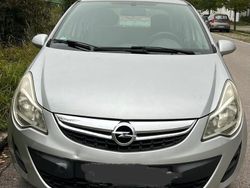 Grau Gebraucht 2012 Opel Corsa Kleinwagen | 1.800 €