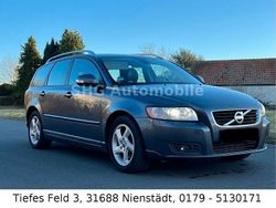 Grau Gebraucht 2012 Volvo V50 Business Edition Kombi | 3.999 € (Guter Preis)