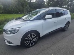 Weiß Gebraucht 2017 Renault Grand Scénic IV Initiale Paris Van / Kleinbus | 13.200 € (Fairer Preis)