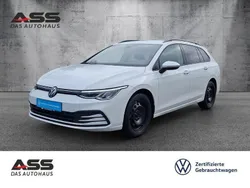 Pure white Gebraucht 2023 VW Golf VIII Life Kombi | 17.790 € (Fairer Preis)