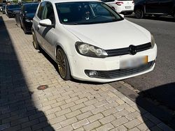 Weiß Gebraucht 2009 VW Golf VI Kleinwagen | 4.300 €