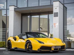 Gelb Gebraucht 2016 Ferrari 488 | 174.950 €