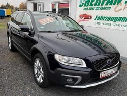 Blau Gebraucht 2016 Volvo XC70 Linje Svart Kombi | 22.990 €