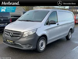 Brillantsilber metallic Gebraucht 2023 Mercedes Vito Van / Kleinbus | 31.987 € (Guter Preis)