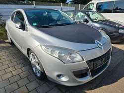 Grau Gebraucht 2009 Renault Mégane III Dynamique Coupé | 3.999 € (Fairer Preis)