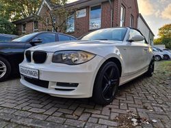 Weiß Gebraucht 2009 BMW 118 Cabriolet Cabrio | 7.499 € (Teuer)