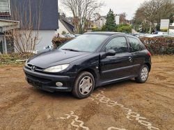 Schwarz Gebraucht 2001 Peugeot 206 Filou Limousine | 900 € (Superpreis)