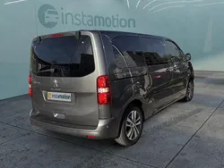 Grau Gebraucht 2021 Peugeot Traveller Van / Kleinbus | 40.949 € (Teuer)
