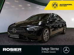 Schwarz / kosmosschwarz (metallic) Gebraucht 2023 Mercedes CLA200 AMG Coupé | 37.430 € (Fairer Preis)