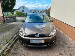 Braun Gebraucht 2011 VW Golf VI Kombi | 5.900 € (Fairer Preis)