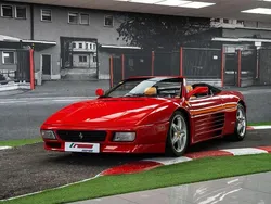 Rot Gebraucht 1993 Ferrari 348 Cabrio | 119.999 €