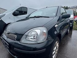 Schwarz Gebraucht 1999 Toyota Yaris Limousine | 1.200 €