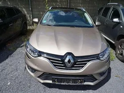 Beige Gebraucht 2019 Renault Mégane GrandTour Bose Edition Kombi | 13.900 € (Guter Preis)