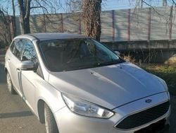 Silber Gebraucht 2015 Ford Focus Trend Limousine | 5.600 € (Guter Preis)