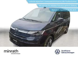 Blau Gebraucht 2024 VW Multivan Style Van / Kleinbus | 73.980 €