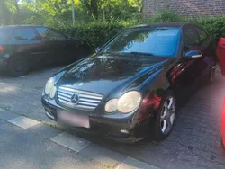 Schwarz Gebraucht 2007 Mercedes C200 Coupé | 1.000 €