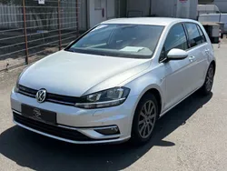 Silber Gebraucht 2017 VW Golf VII Sound Limousine | 11.900 € (Fairer Preis)