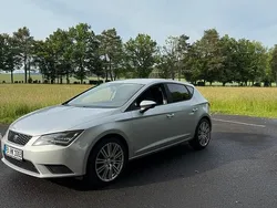 Silber Gebraucht 2014 Seat Leon ST Kombi | 8.000 €