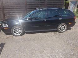 Schwarz Gebraucht 2003 Volvo V40 Kombi | 2.450 € (Etwas zu teuer)