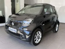 Schwarz Gebraucht 2017 Smart ForTwo Cabrio Cabrio | 14.980 € (Etwas zu teuer)