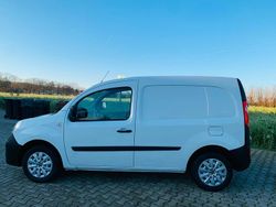 Weiß Gebraucht 2012 Renault Kangoo Van | 3.450 € (Guter Preis)