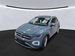 Blau Gebraucht 2023 VW T-Roc Style SUV | 27.889 € (Fairer Preis)
