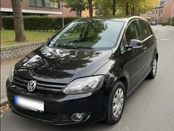 Schwarz Gebraucht 2011 VW Golf VI Limousine | 5.199 € (Fairer Preis)