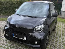 Schwarz Gebraucht 2022 Smart ForTwo Electric Drive Coupé | 11.400 € (Fairer Preis)