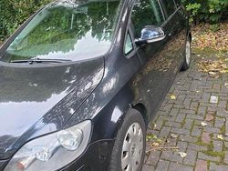 Schwarz Gebraucht 2005 VW Golf V Kleinwagen | 2.100 €