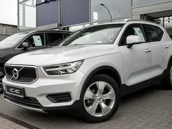 Silber Gebraucht 2020 Volvo XC40 Momentum SUV | 28.900 € (Guter Preis)