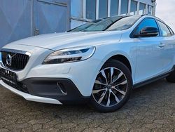 Weiß Gebraucht 2019 Volvo V40 CC Plus Kombi | 16.990 € (Fairer Preis)