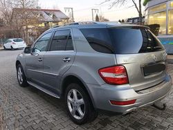 Grau Gebraucht 2010 Mercedes ML350 SUV | 9.500 € (Guter Preis)