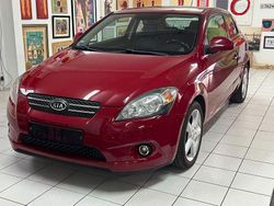 Rot Gebraucht 2008 Kia Ceed Kleinwagen | 3.200 € (Teuer)