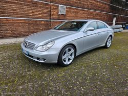 Silber Gebraucht 2007 Mercedes CLS320 Limousine | 18.500 €