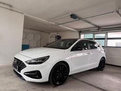 Weiß Gebraucht 2021 Hyundai i30 Edition 30+ Kleinwagen | 20.900 € (Teuer)