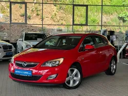 Power rot/traffic red ral3020 Gebraucht 2010 Opel Astra Sport Limousine | 3.850 € (Etwas zu teuer)