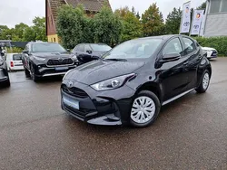 Mysticschwarz mica Gebraucht 2022 Toyota Yaris Hybrid Business Edition | 18.990 € (Superpreis)