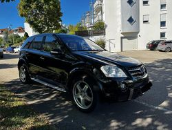 Schwarz Gebraucht 2007 Mercedes ML500 SUV | 15.000 €