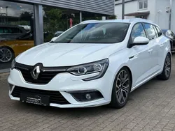Weiß Gebraucht 2017 Renault Mégane GrandTour Kombi | 9.490 € (Etwas zu teuer)