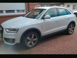 Weiß Gebraucht 2012 Audi Q3 SUV | 13.500 € (Etwas zu teuer)