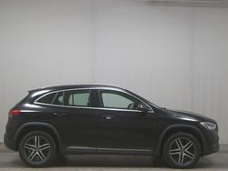 Nachtschwarz unilack Gebraucht 2021 Mercedes GLA220 Progressive SUV | 26.980 € (Fairer Preis)