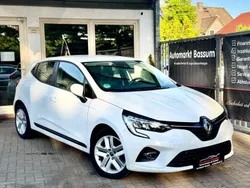 Weiß Gebraucht 2021 Renault Clio V Business Limousine | 12.999 € (Fairer Preis)