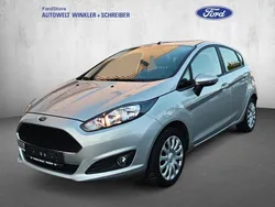 Silber Gebraucht 2017 Ford Fiesta Celebration Kleinwagen | 8.990 € (Fairer Preis)