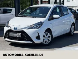 Weiß Gebraucht 2019 Toyota Yaris Hybrid Business Edition Limousine | 14.890 € (Fairer Preis)