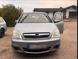 Silber Gebraucht 2006 Opel Meriva Van / Kleinbus | 1.000 € (Superpreis)