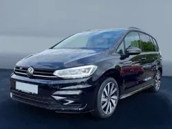 Schwarz Gebraucht 2024 VW Touran Highline Van / Kleinbus | 38.500 € (Fairer Preis)