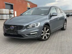 Grau Gebraucht 2018 Volvo V60 Momentum Kombi | 8.900 € (Guter Preis)